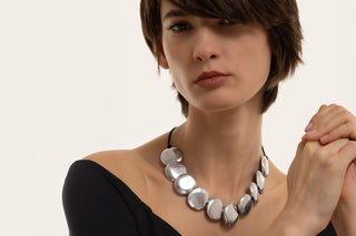 Trend Tips! 4 gioielli bold per creare un look audace e contemporaneo