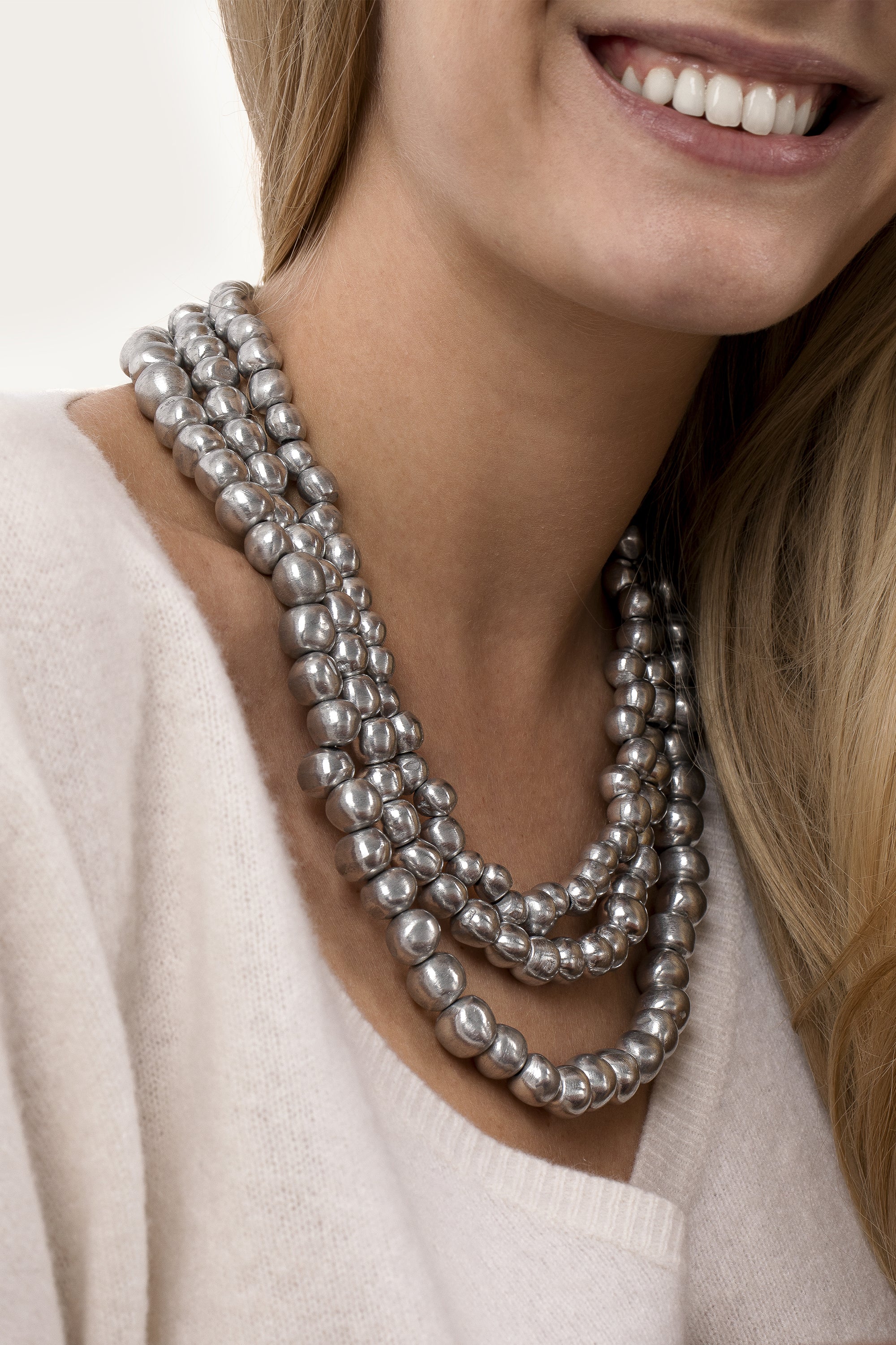 MYA ACCESSORIES | Collana a tre fili con perle MYA ACCESSORIES | Collana a tre fili con perle