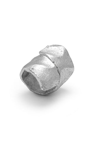 ANELLO FASCIA MARTELLATA