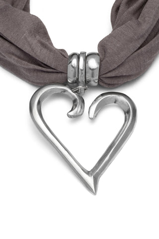 SCIARPA GIOIELLO CUORE CUT OUT