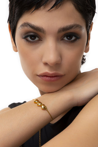 PULSERA CON 3 CORAZONES ESSENTIAL