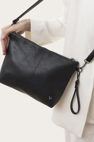 POCHETTE MORBIDA NERA