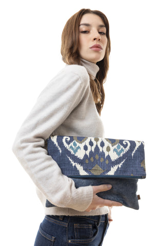 MAXI BLUE CLUTCH BAG