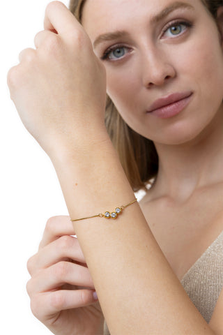 WOMEN’S ADJUSTABLE THREE-STONE CUBIC ZIRCONIA BRACELET