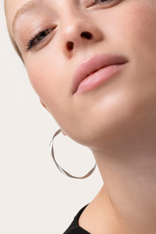 ORECCHINI C HOOP NASTRO