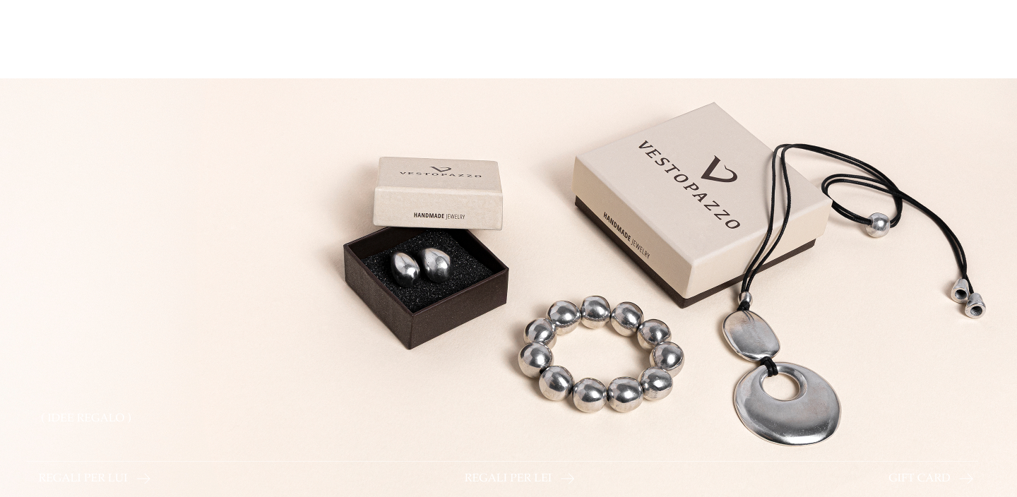 Vestopazzo Collier coeurs et boules en aluminium 100% recyclé avec cordon noir ciré, fabrication artisanale, taille réglable Nickel testé AL02199, large, aluminium, Pas de gemme Vestopazzo Collier coeurs et boules en aluminium 100% recyclé avec cordon noir ciré, fabrication artisanale, taille réglable Nickel testé AL02199, large, aluminium, Pas de gemme