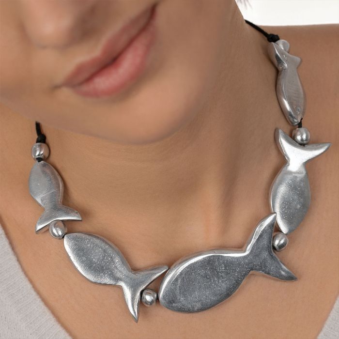 SHORT WIRE NECKLACE FISHES